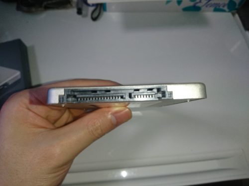 Crucial CT525MX300SSD1 コネクタ